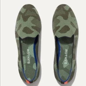 Rothy’s The Loafer in Olive Camo Sz 9.5
